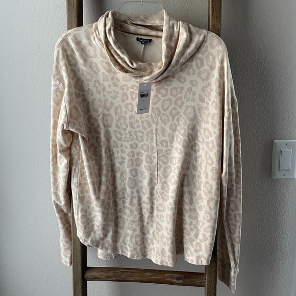Splendid Sweaters - NWT Splendid Cheetah Print Turtleneck
